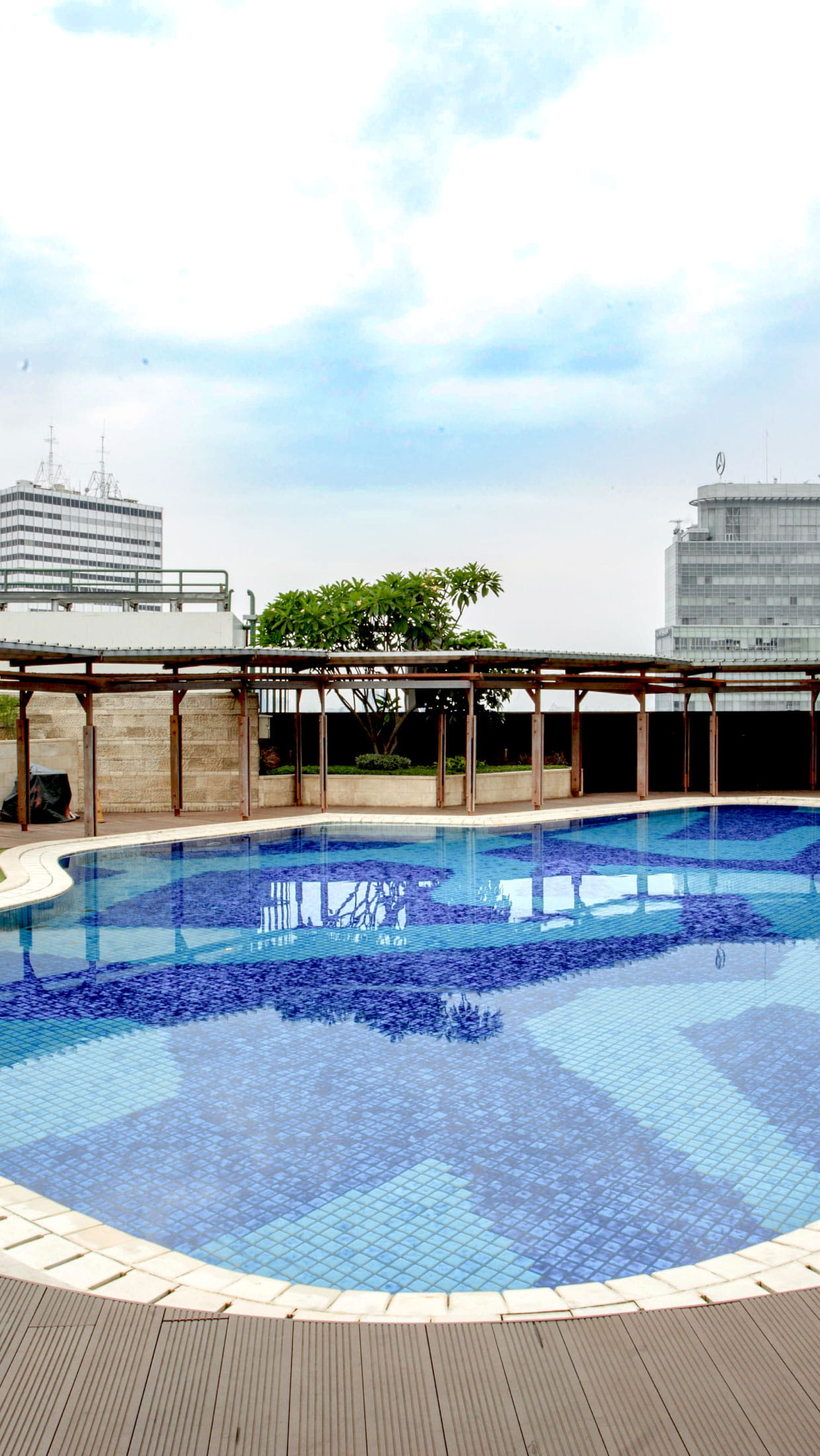 MOBILE-BANNER---1240x2200px---MAIN---CLUB-01